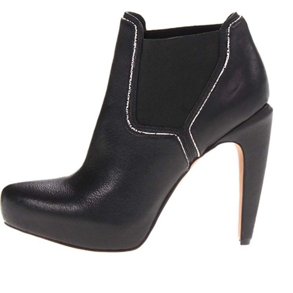 Sam Edelman black leather booties karissa